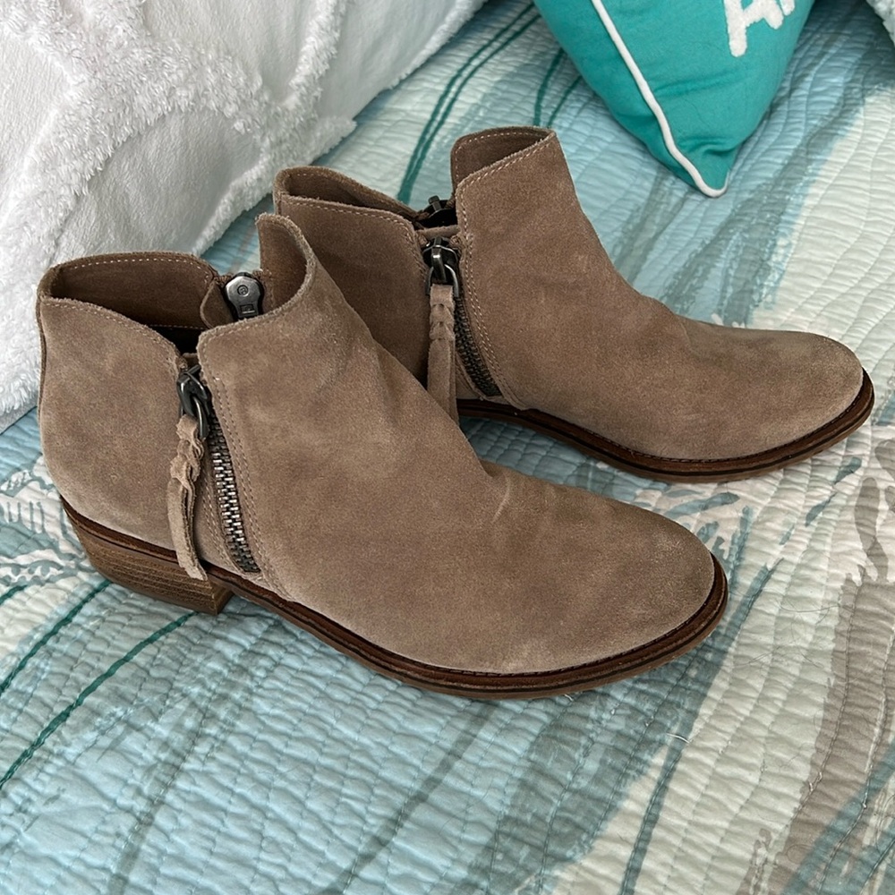Dolce Vita Tan Suede with Zipper Booties Size 10